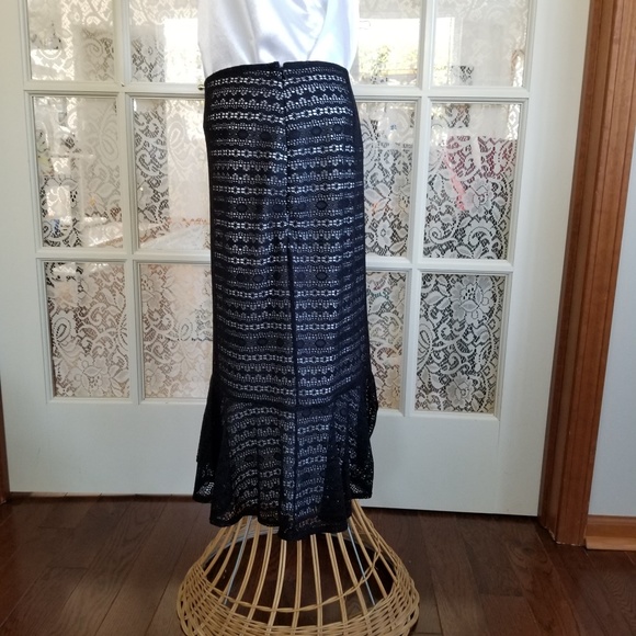 Pencil Silhoutte Black Skirt Peekaboo with Flared Hem - Picture 4 of 9